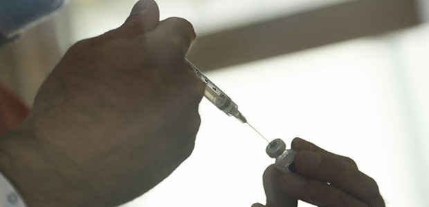 Ξεκινούν οι εμβολιασμοί στην περιφέρεια 